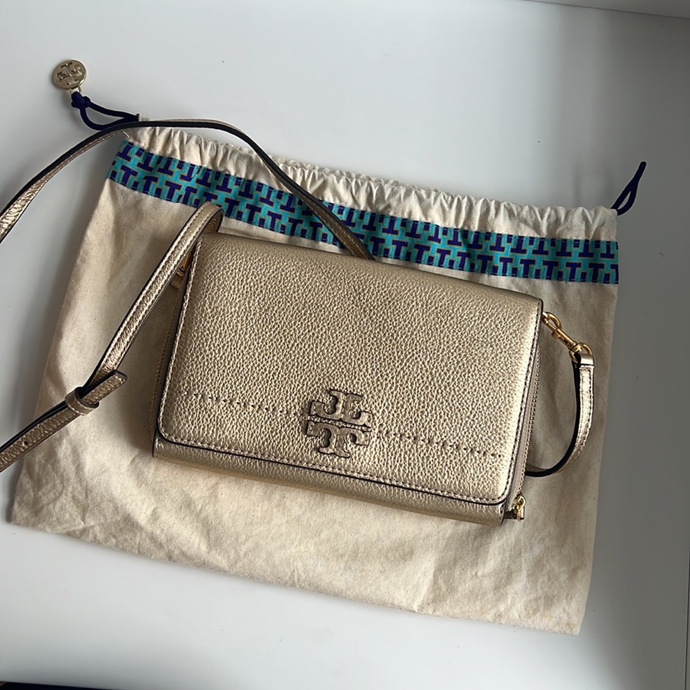 Tory Burch McGraw Metallic Flat Wallet Crossbody with Tory Burch Dust Bag